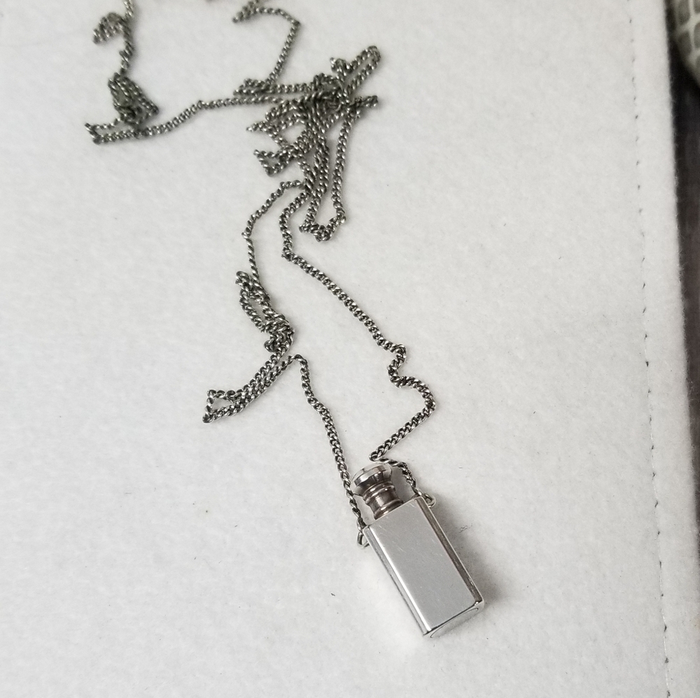 Vintage"Perfume" Bottle Fashion  Pendant/Necklace - Picture 3 of 10